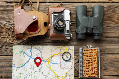 verrekijker en fototoestel